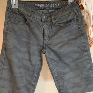 American Eagle Camo Jegging